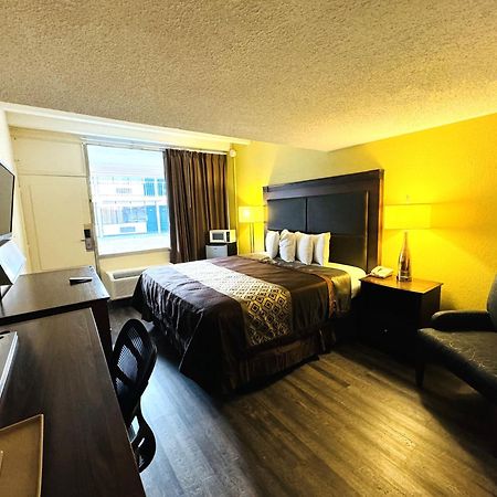 James River Inn & Suites Newport News Buitenkant foto