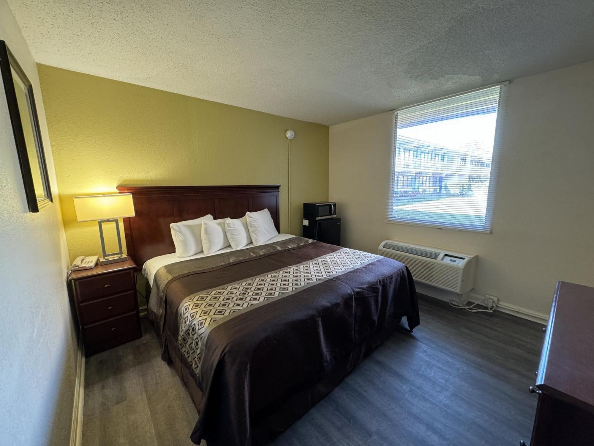 James River Inn & Suites Newport News Buitenkant foto